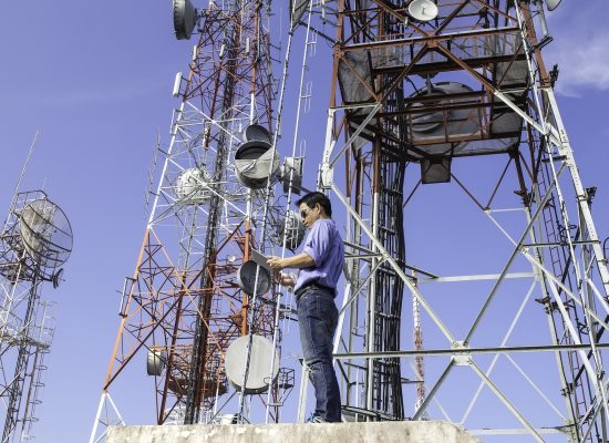 engineer communications check Antennaengineer communications check Antenna